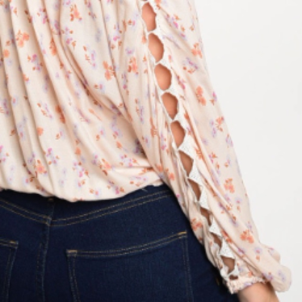 Peach floral Off Shoulder Print crop Top - Picture 7 of 8